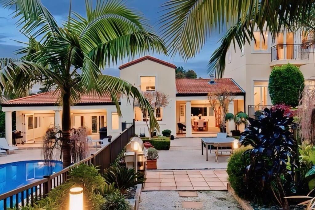 Modern Lifestyle Retreat With Stunning City View 奥克兰 外观 照片